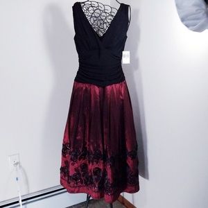 Embellished Formal Party Dress sz 10 NEW Burgandy
